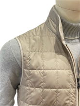 Load image into Gallery viewer, Gilet
